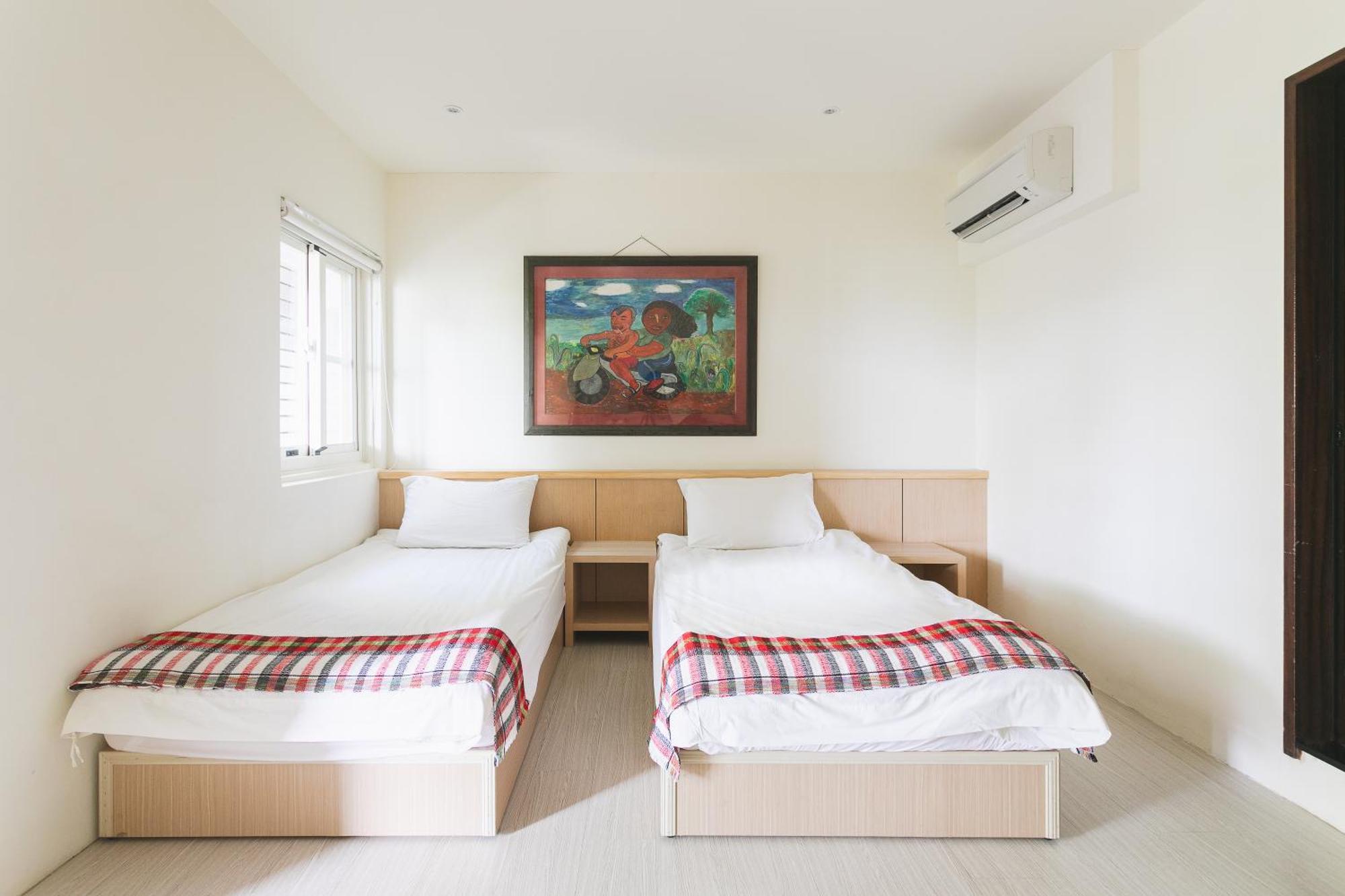 Tropical Low Boundary B&B Donghe Exterior photo